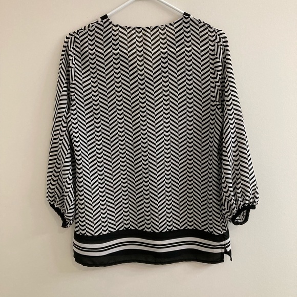 Violet + Claire Blouse Womens Size S White/Black Striped 3/4 Sleeve - Picture 5 of 6